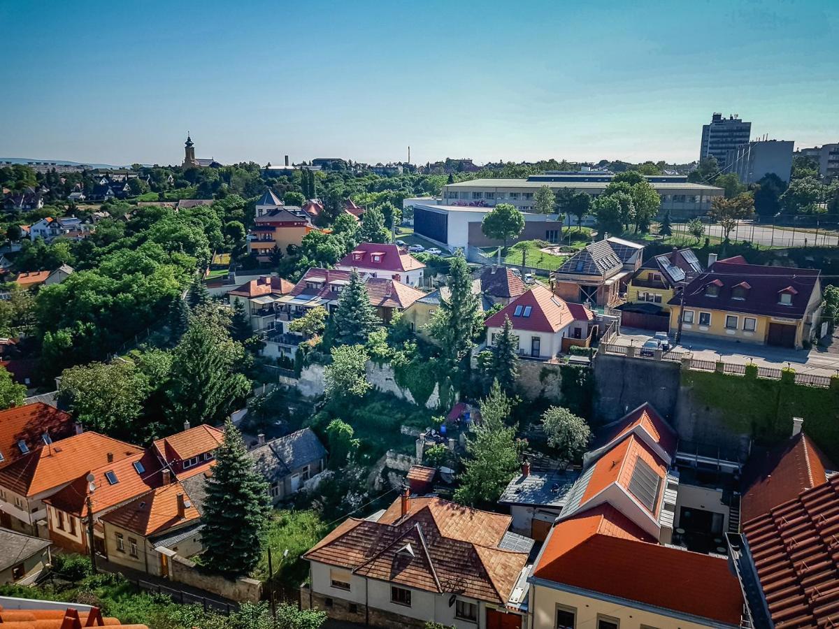 Tuztorony Apartman Veszprém Buitenkant foto