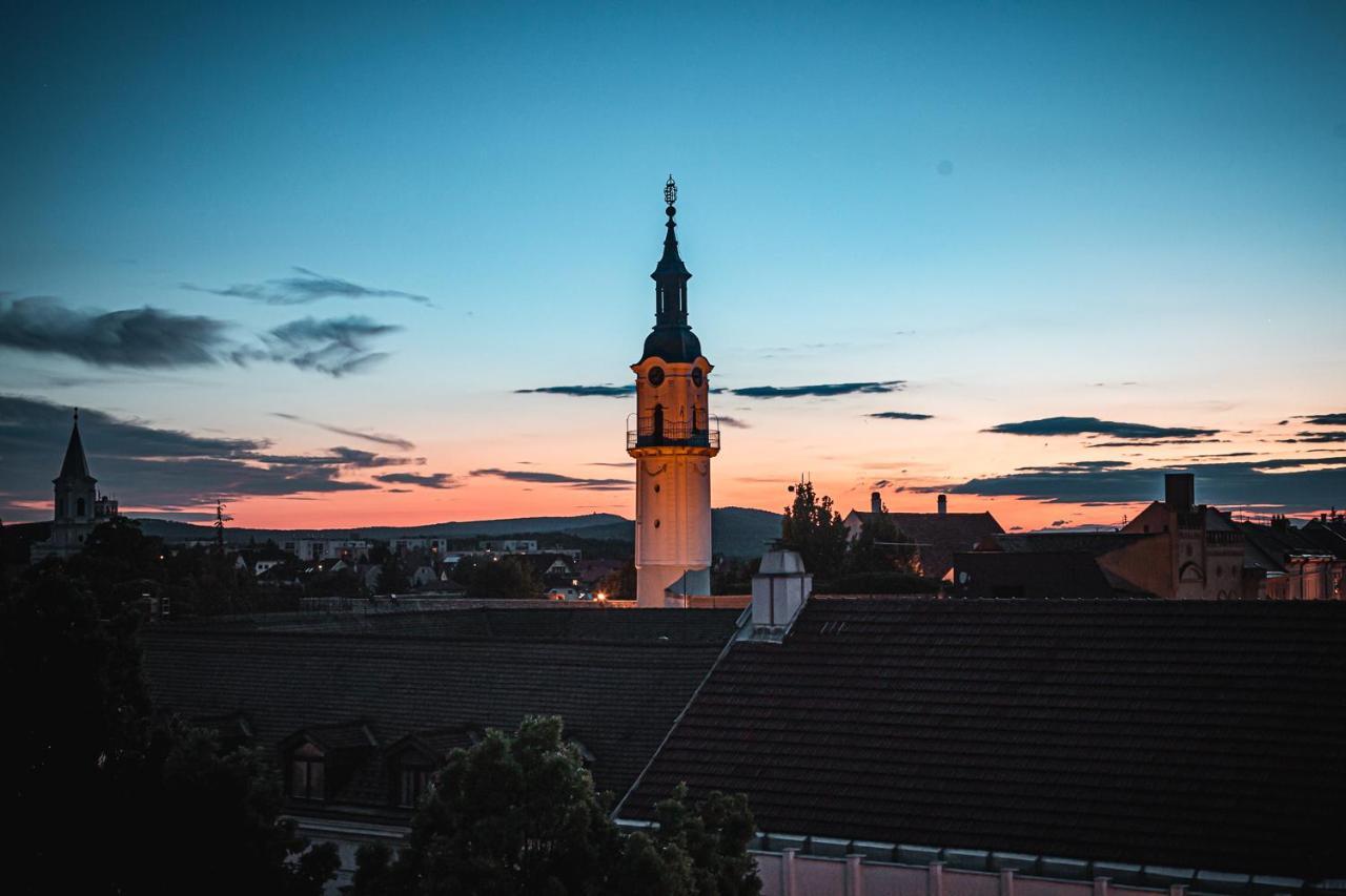 Tuztorony Apartman Veszprém Buitenkant foto